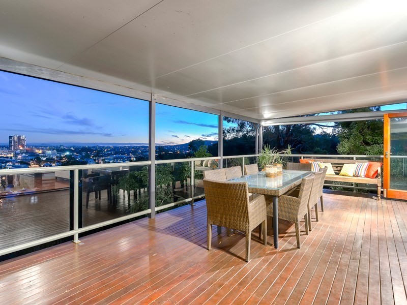 24 Cambridge Street, Red Hill QLD 4059