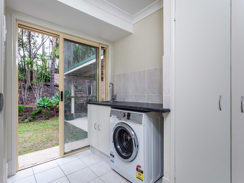 5 Hoare Court, Bunya QLD 4055