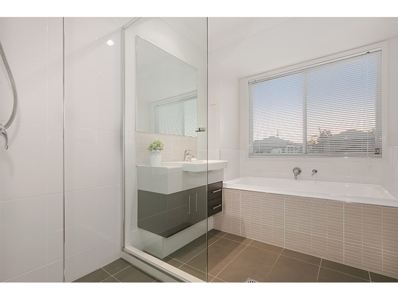 28 Ure Street, Hendra QLD 4011