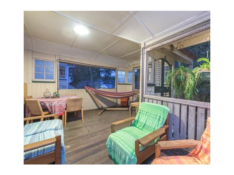 2 Ashgrove Crescent, Ashgrove QLD 4060