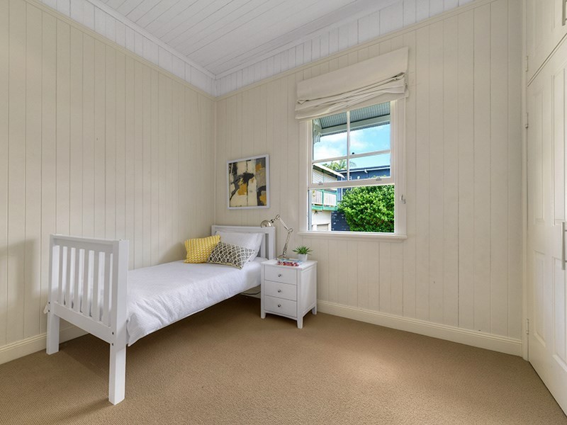 33 Brook Street, Windsor QLD 4030