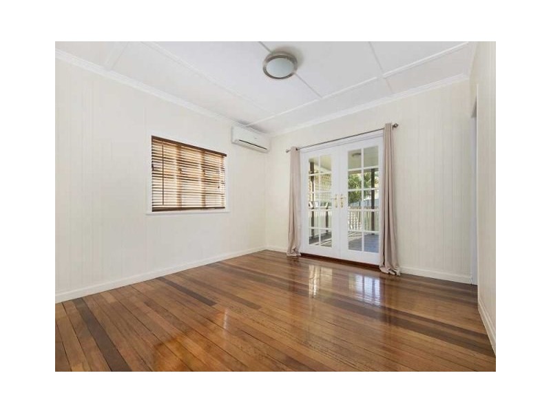 28 Main Avenue, Wavell Heights QLD 4012