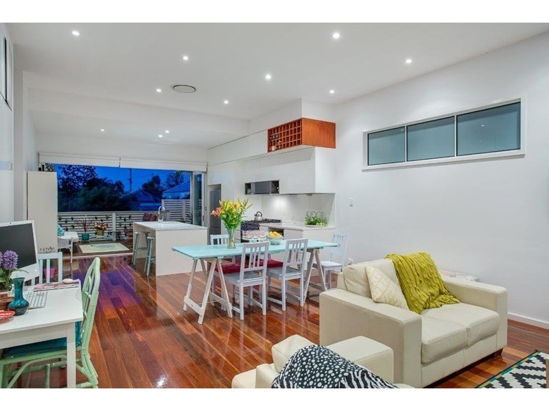 16 Heaslop Street, Woolloongabba QLD 4102