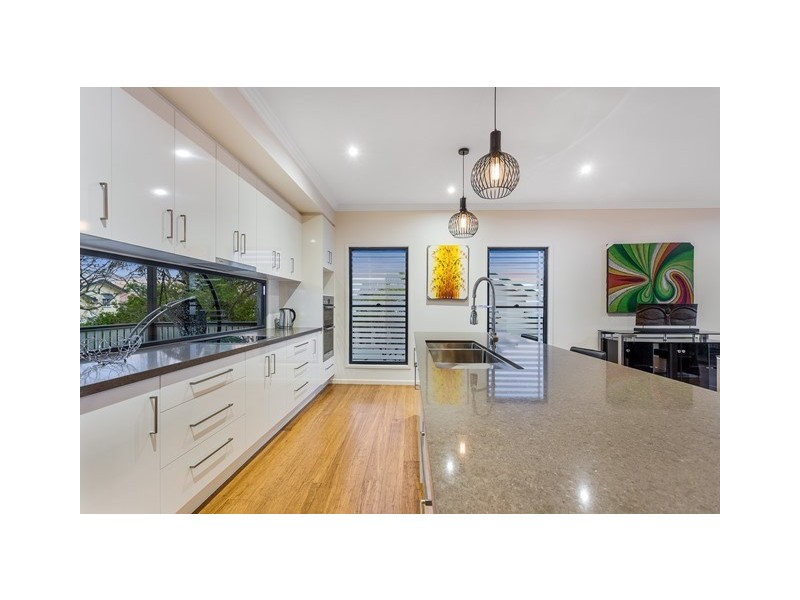 25 Thomas Street, Grange QLD 4051