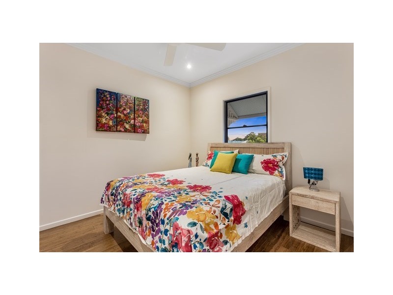 25 Thomas Street, Grange QLD 4051