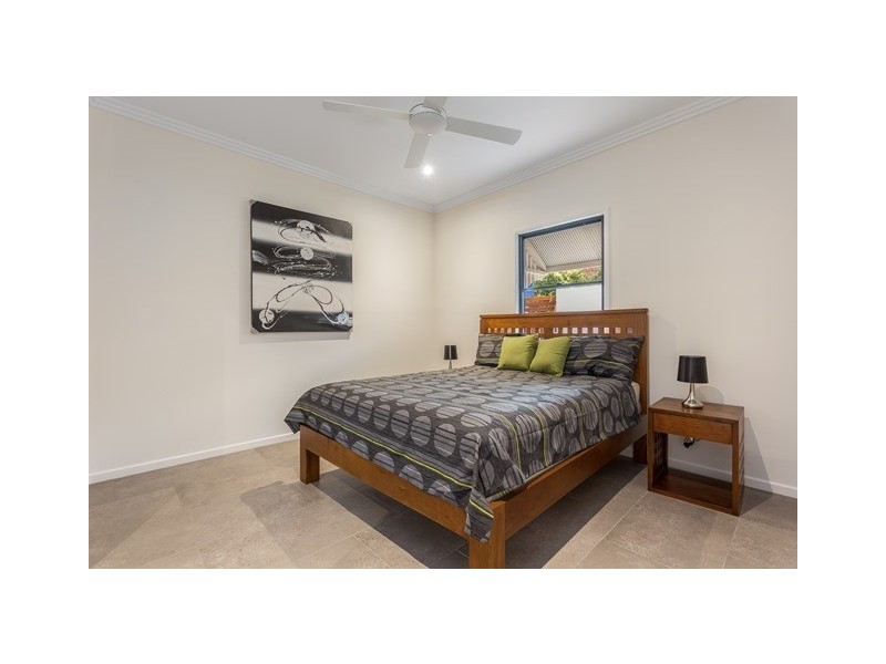 25 Thomas Street, Grange QLD 4051