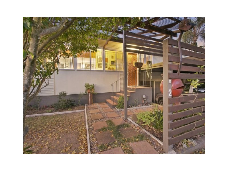 2 Jordan Street, Greenslopes QLD 4120