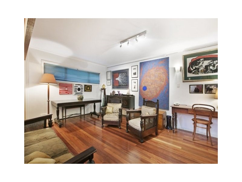 2 Jordan Street, Greenslopes QLD 4120