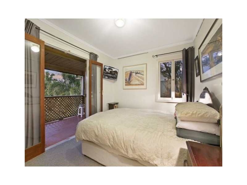 2 Jordan Street, Greenslopes QLD 4120