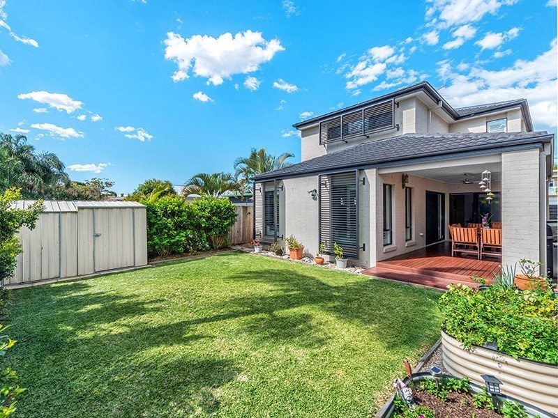 12 Barrhead Street, Wavell Heights QLD 4012