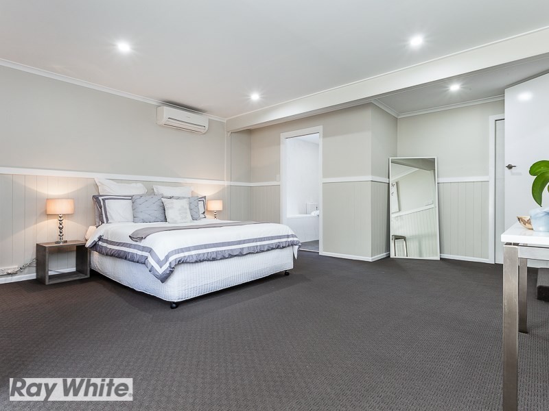 3 Baronia Court, Everton Hills QLD 4053