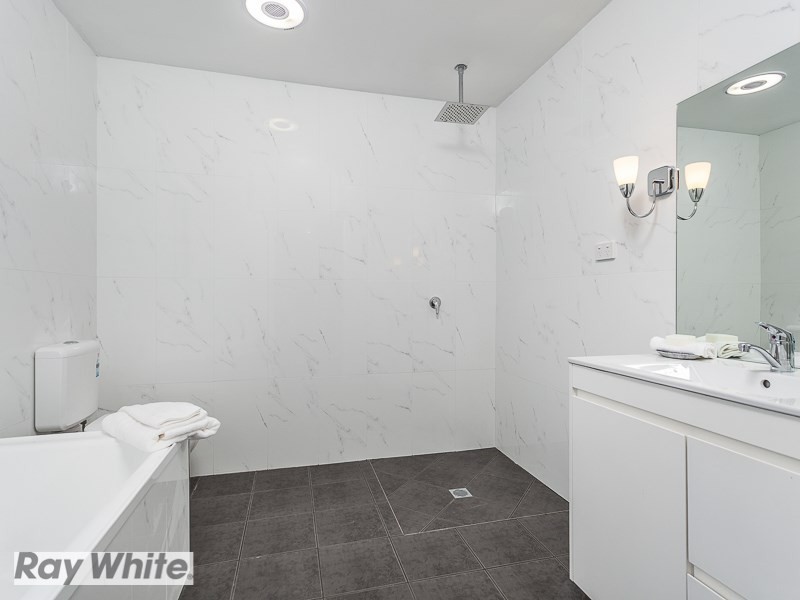 3 Baronia Court, Everton Hills QLD 4053