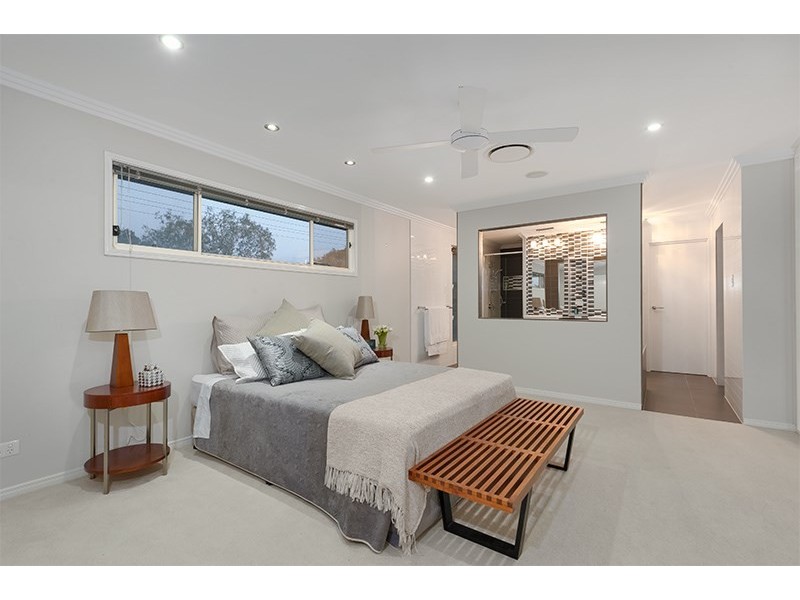 47 Hamilton Avenue, Hendra QLD 4011