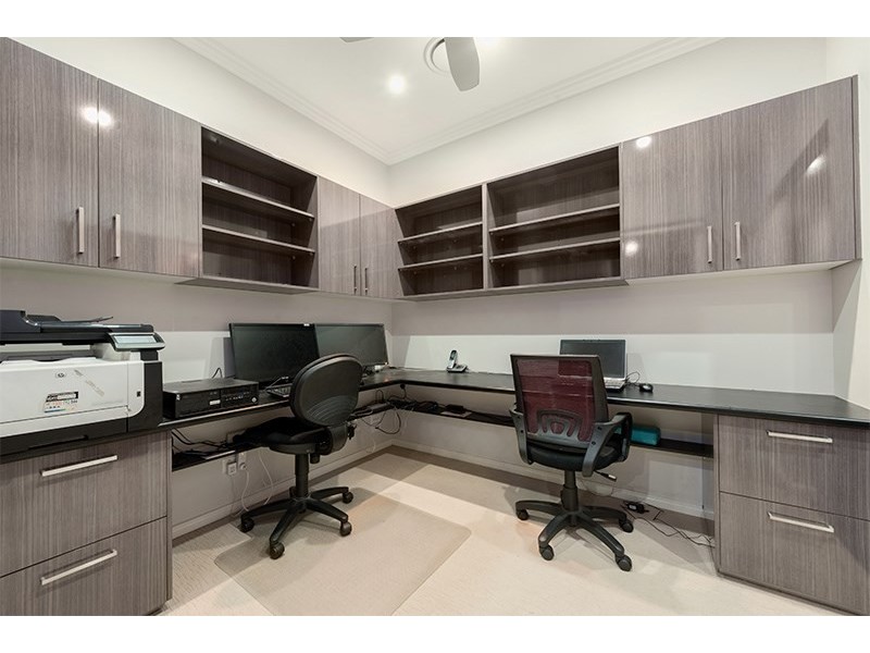 47 Hamilton Avenue, Hendra QLD 4011