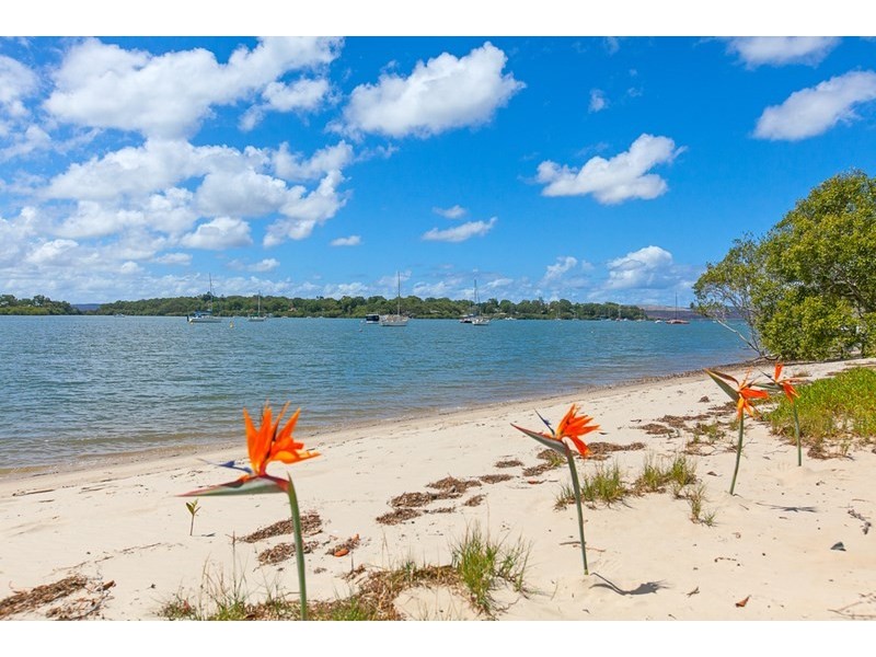 26 Treasure Island Avenue, Karragarra Island QLD 4184