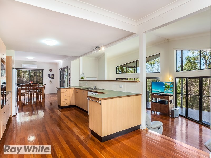 83 Outlook Terrace, Ferny Grove QLD 4055