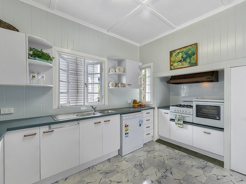 46 Crawford Avenue, Stafford QLD 4053