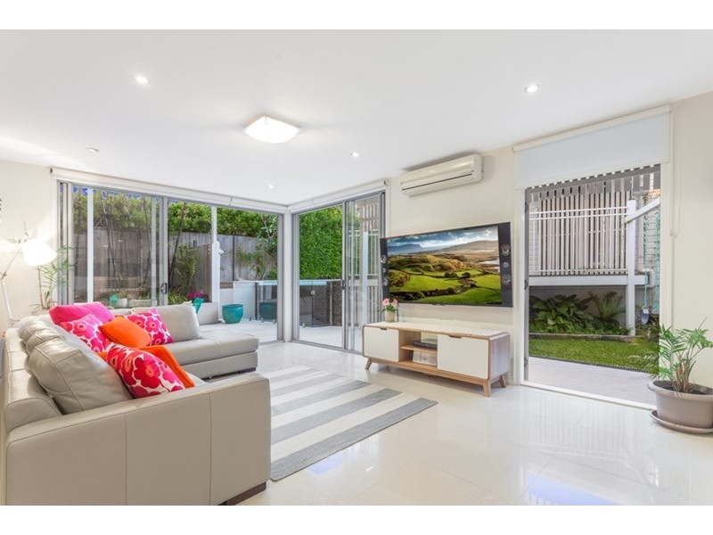 25 Badger Street, Newmarket QLD 4051