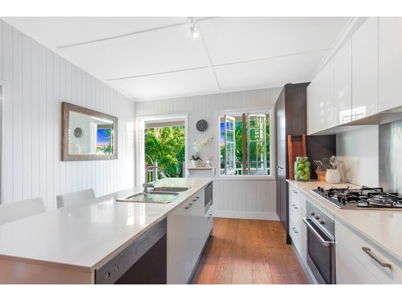 22 Dennis Street, Grange QLD 4051