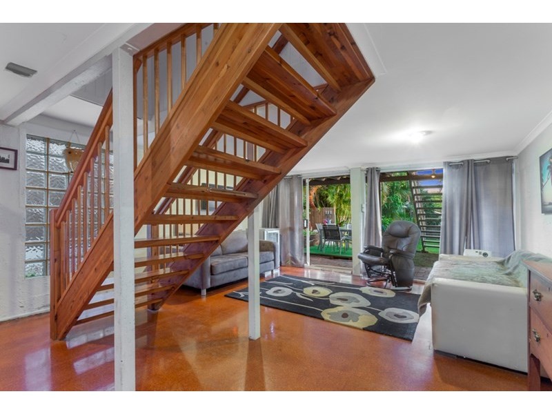 22 Dennis Street, Grange QLD 4051