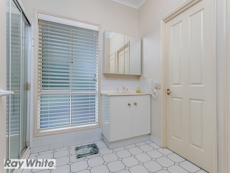 7 Hoare Court, Bunya QLD 4055