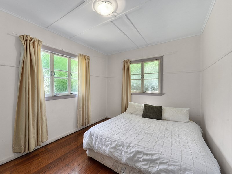 31 Webb Street, Stafford QLD 4053