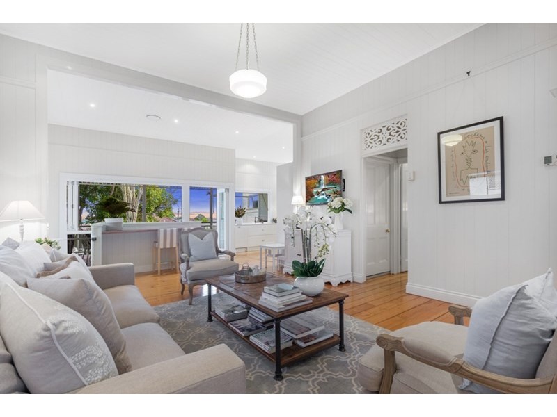 22 Evelyn Street, Grange QLD 4051