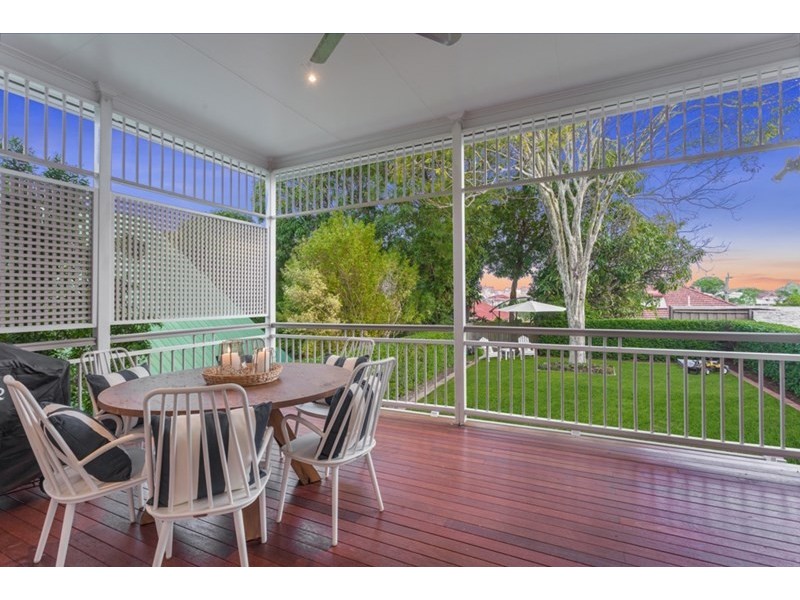 22 Evelyn Street, Grange QLD 4051