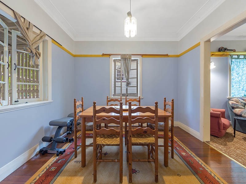 35 Bega Street, Grange QLD 4051