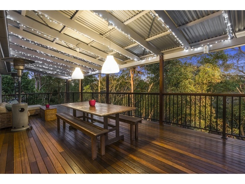 16 Greenway Street, Grange QLD 4051