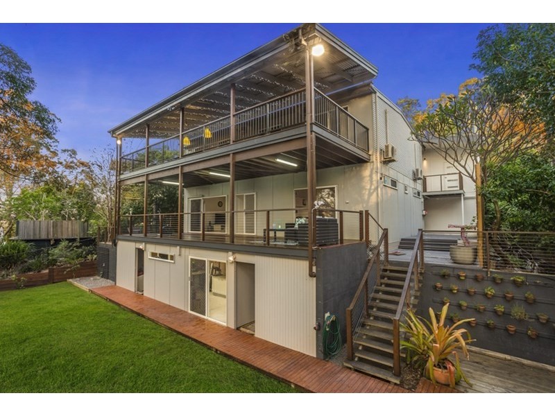 16 Greenway Street, Grange QLD 4051