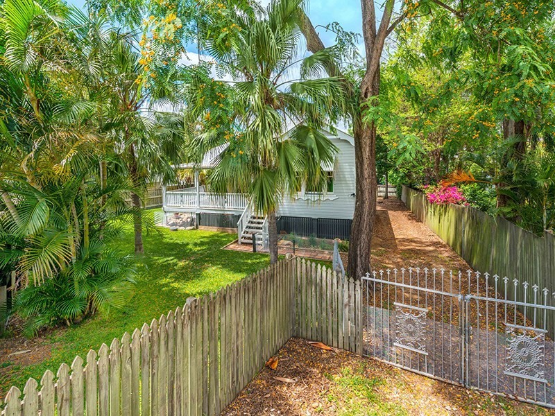 26 Kedron Brook Road, Wilston QLD 4051