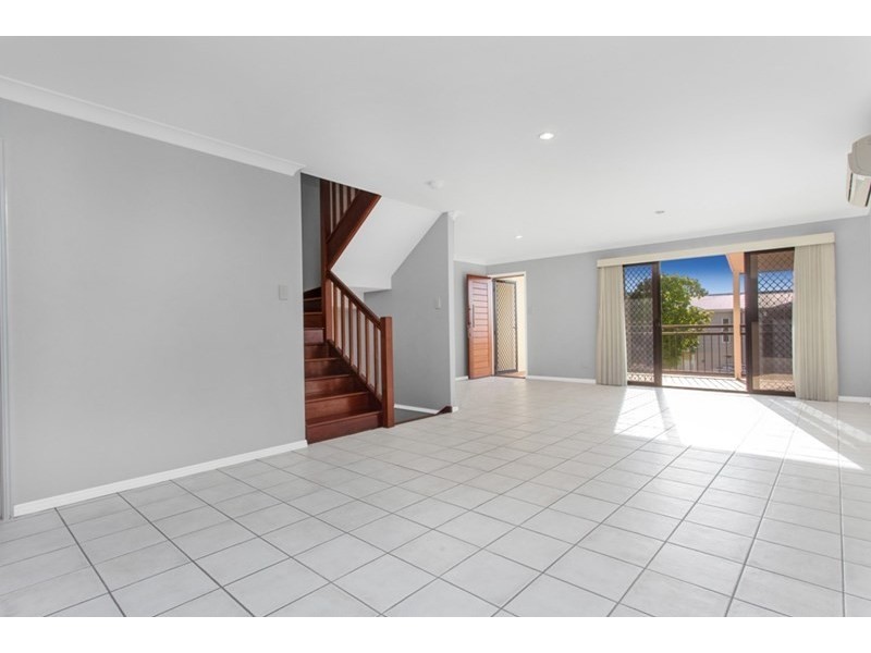 8 Alva Terrace, Gordon Park QLD 4031