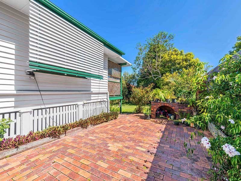 4 Handcroft Street, Wavell Heights QLD 4012