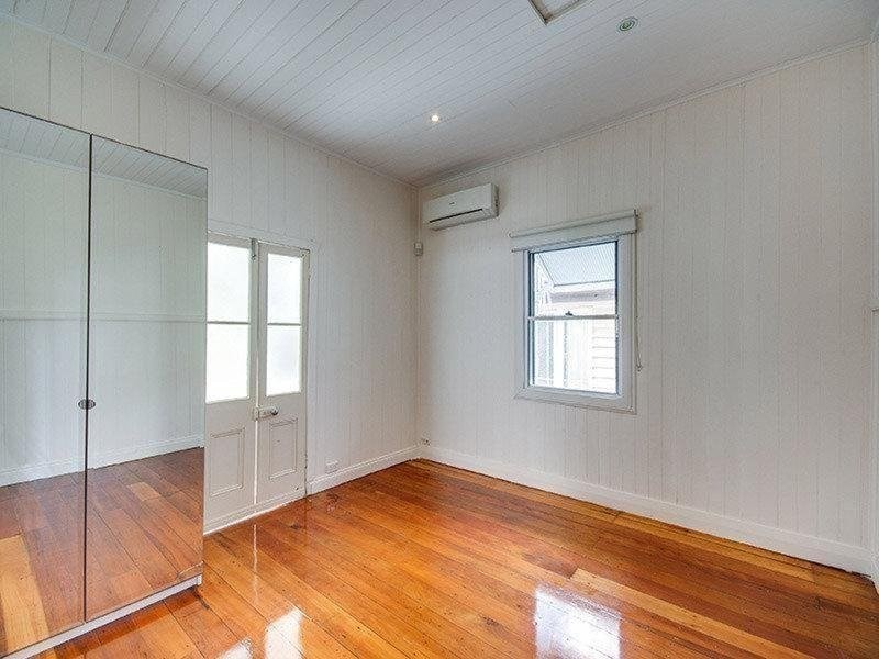 153 Main Avenue, Windsor QLD 4030