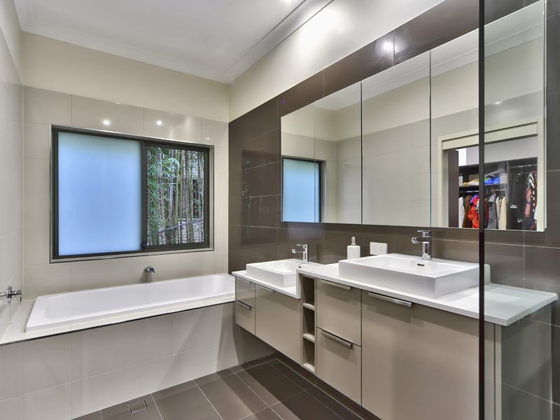 7 Mardale Street, Grange QLD 4051