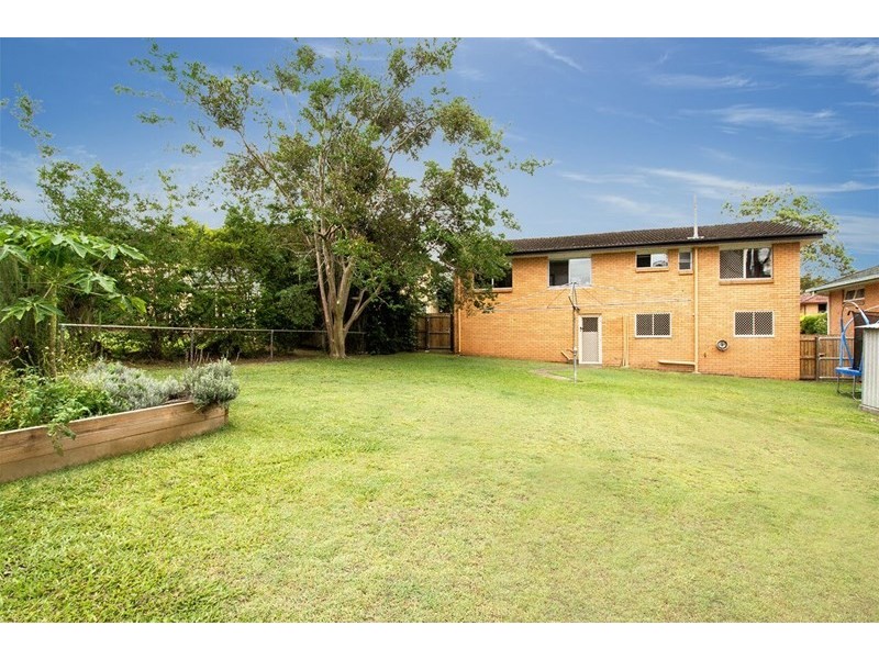8 Gilmour Street, Chermside West QLD 4032