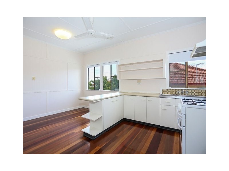 4 Handcroft Street, Wavell Heights QLD 4012