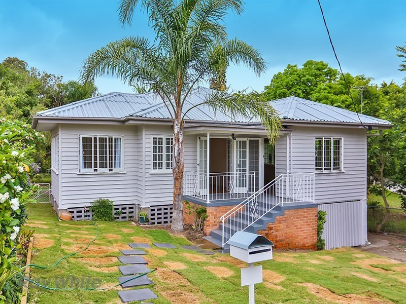 18 Rhodes Street, Stafford QLD 4053