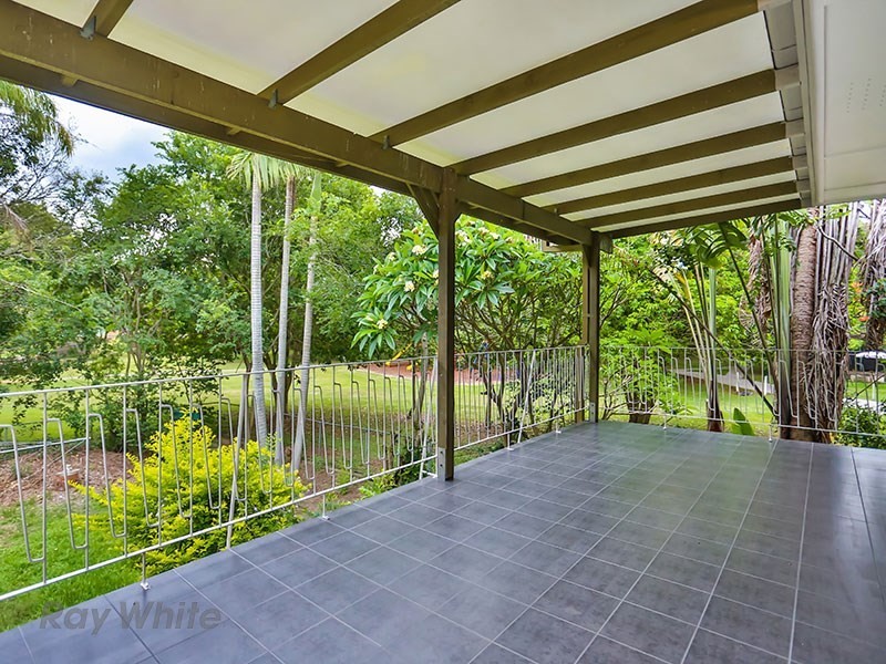 18 Rhodes Street, Stafford QLD 4053