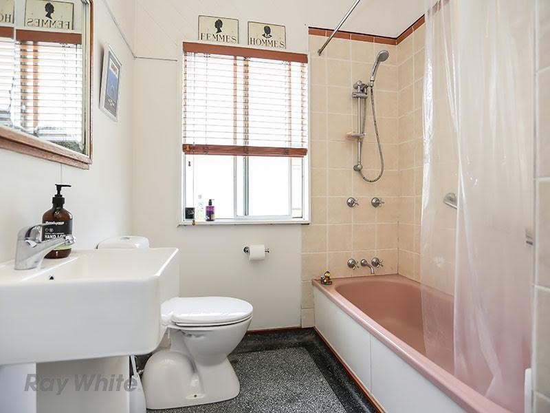 54 Finsbury Street, Newmarket QLD 4051