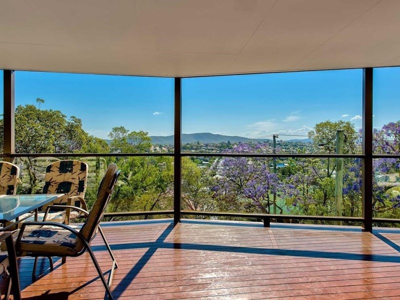 65 Lansdowne Street, Newmarket QLD 4051