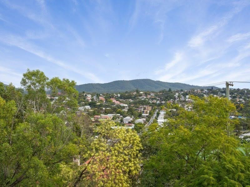 65 Lansdowne Street, Newmarket QLD 4051