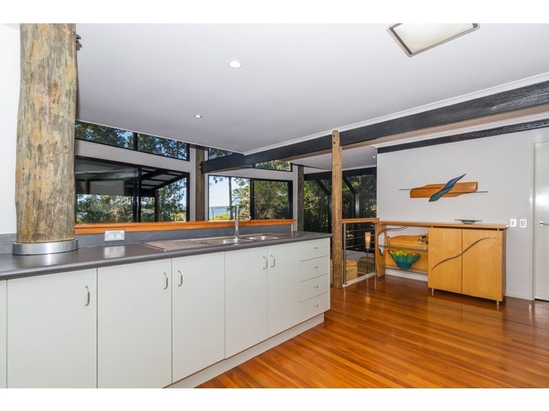 20 The Esplanade, Karragarra Island QLD 4184