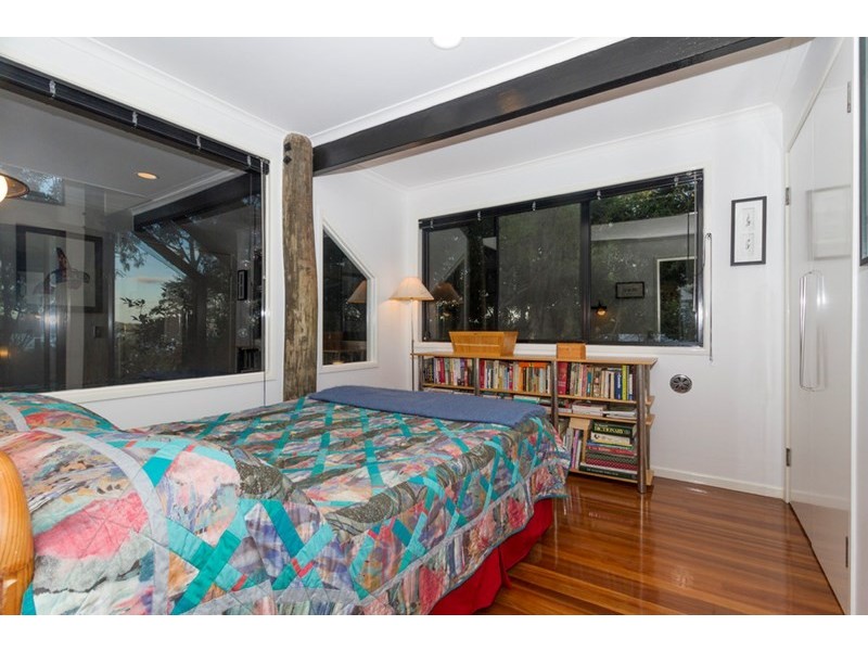 20 The Esplanade, Karragarra Island QLD 4184