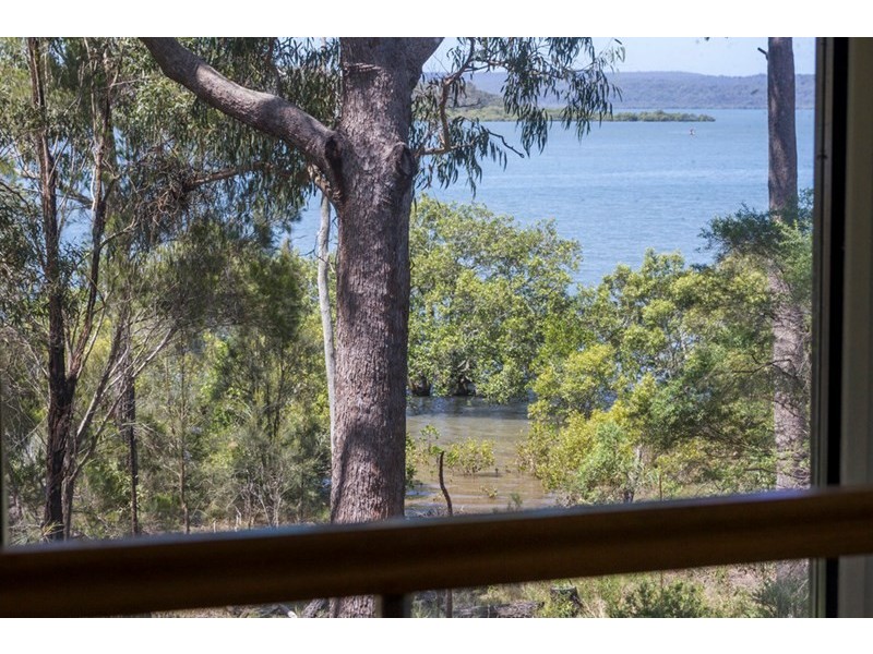 20 The Esplanade, Karragarra Island QLD 4184