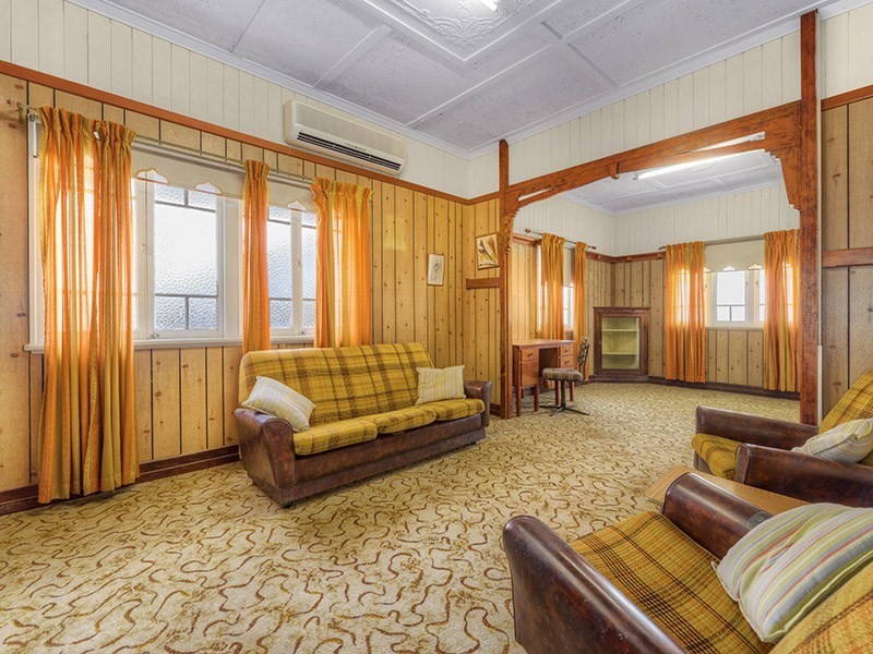 15 Meecham Street, Grange QLD 4051