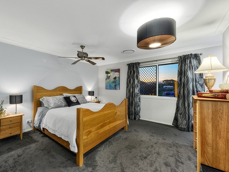 92 Eighth Avenue, Grange QLD 4051