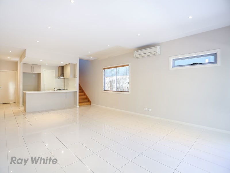 2/9 Bradley Avenue, Kedron QLD 4031