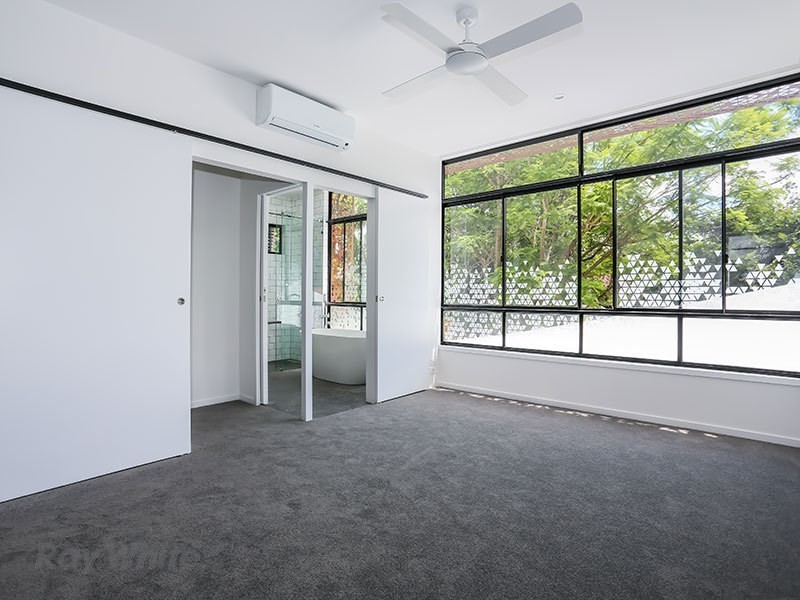 16a Heaslop Street, Woolloongabba QLD 4102
